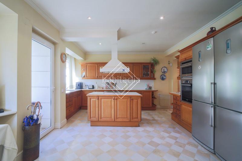 Foto 37f34a99-6e96-4d2e-8d39-8697cc97250f. Chalet with heating parking pool in Ciudad Universitaria Madrid