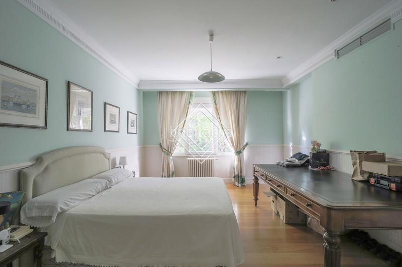Foto c149bba9-389a-423a-a4bf-6ef6adb5c73d. Chalet with heating parking pool in Ciudad Universitaria Madrid