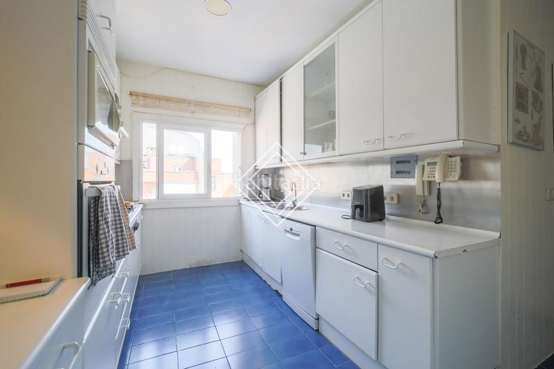 Foto 284195f7-2fbe-4b3f-b767-91d68b5e2055. Duplex avec chauffage parking dans El Viso Madrid