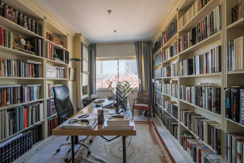 Foto 99cd4a30-9896-4f86-ae02-dee1a09601e5. Duplex avec chauffage parking dans El Viso Madrid