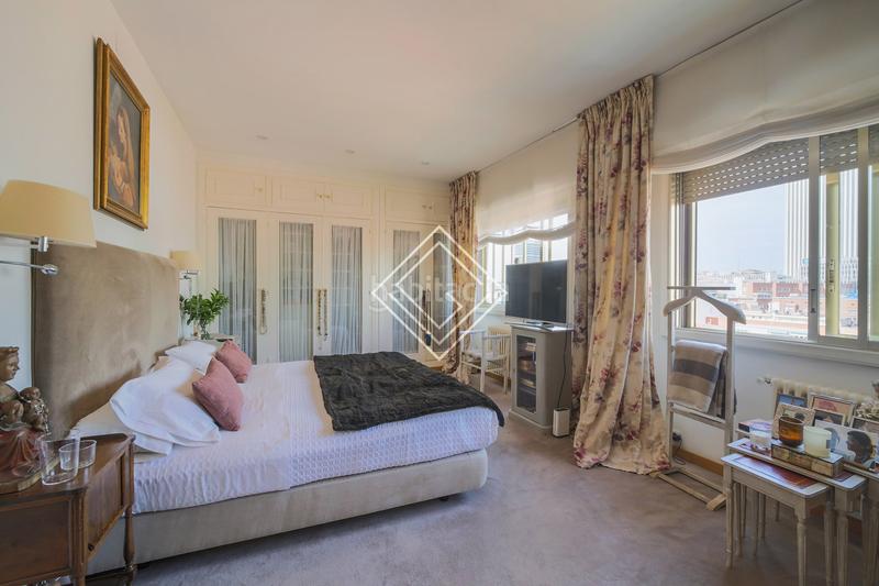 Foto eaf95577-7e8a-46e0-920d-2b4a740f08ff. Zweistöckige wohnung mit heizung parking in El Viso Madrid