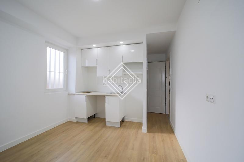 Foto f220f3df-bd42-4189-bcff-db4b247e05f9. Casa bifamiliare in Peñagrande Madrid