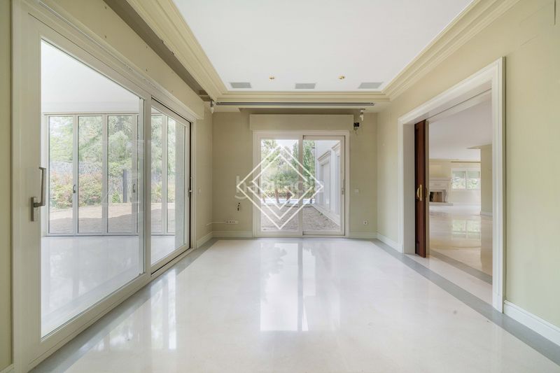 Foto d411b0ca-b4a9-46b7-a38c-cefff1e303b5. Casa amb calefacció piscina a La Florida - El Plantío Madrid