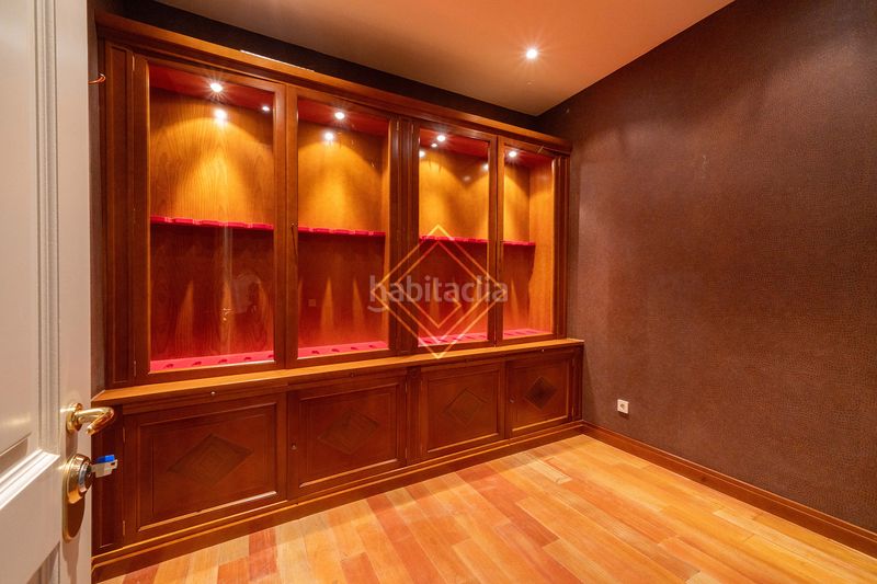 Foto d8d1ee07-5a8f-4605-932e-718a7d02953d. Casa amb calefacció piscina a La Florida - El Plantío Madrid