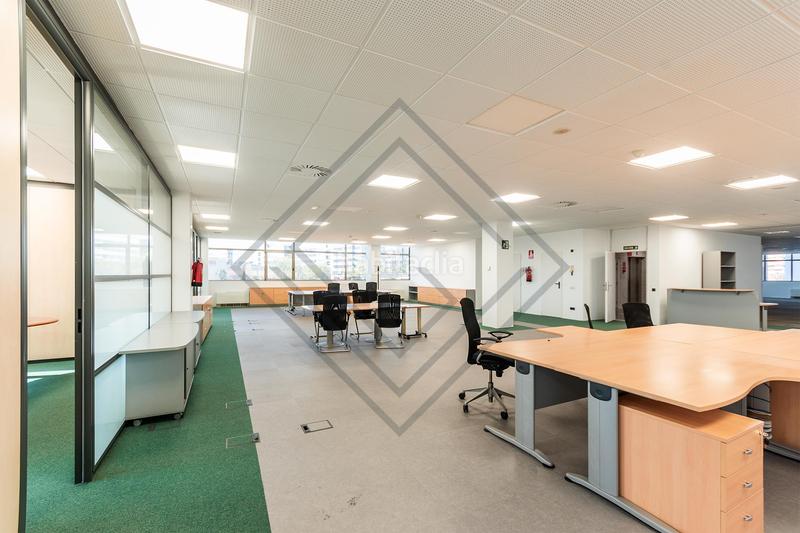 Foto 07c22cd2-ef3c-4f97-9ec1-3b5e45a12fbd. Oficina en Aeropuerto Madrid