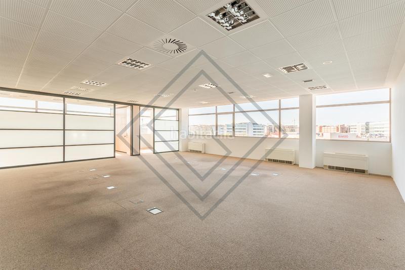 Foto 1169c5eb-bcd2-4755-bc51-d0184014a693. Oficina en Aeropuerto Madrid