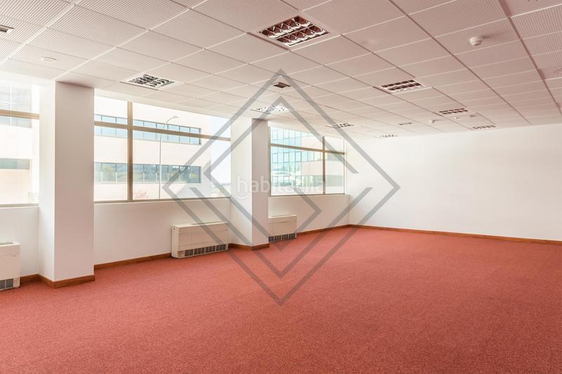 Foto 63b425bc-2952-4f51-ba8e-c76b0e6ef9c0. Oficina en Aeropuerto Madrid