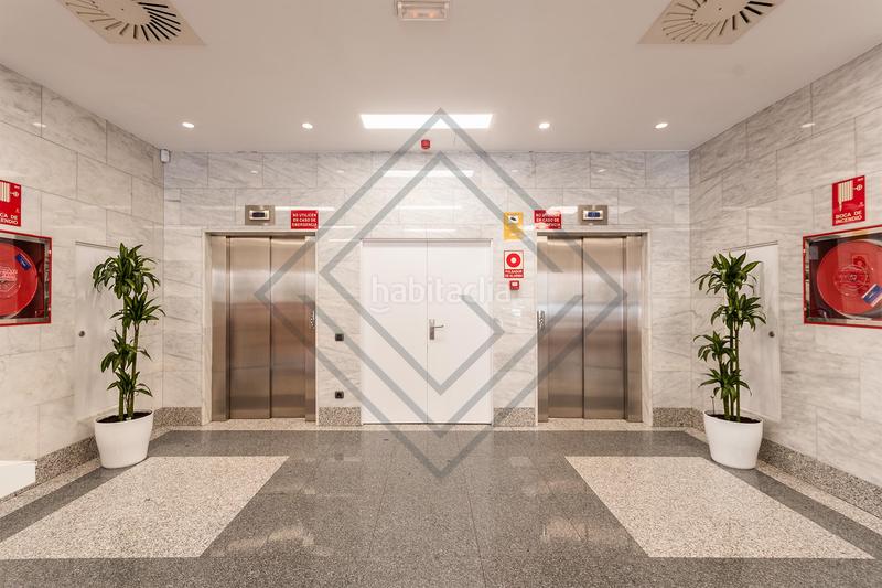 Foto e647a881-289b-498c-a857-008c054f5bd9. Oficina en Aeropuerto Madrid