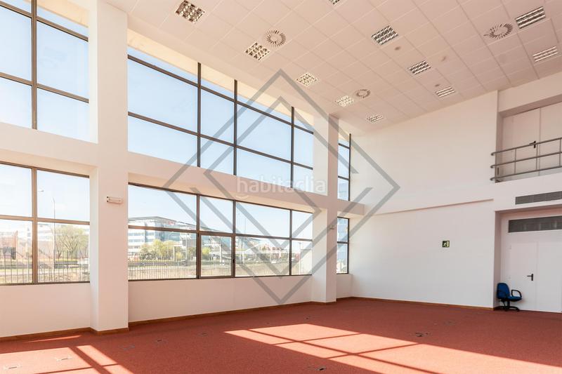 Foto 23950752-55ec-48a3-9cdb-7b1fb215b200. Ufficio in Aeropuerto Madrid