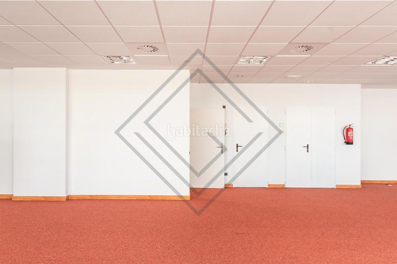 Foto 6606432c-4469-47e5-9c1e-76fde447f6b2. Ufficio in Aeropuerto Madrid