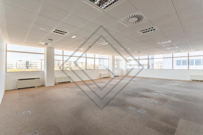 Foto d9fc12c1-95b2-4b91-9d33-48211c375217. Ufficio in Aeropuerto Madrid