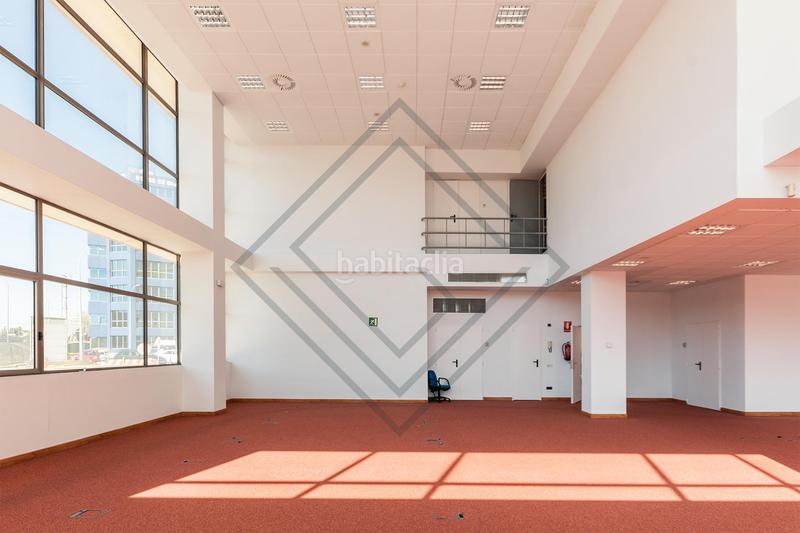 Foto e4ae0aca-ce5b-4960-80c7-fd830d39f08a. Ufficio in Aeropuerto Madrid