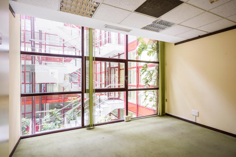 Foto 7ffa641f-a432-43be-959a-fd723d9ab549. Location bureau avec chauffage dans La Florida - El Plantío Madrid