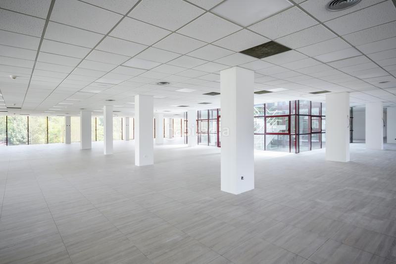 Foto f077b1a9-f6d8-4e55-bfd7-26b08ebba437. Rent office space with heating in La Florida - El Plantío Madrid