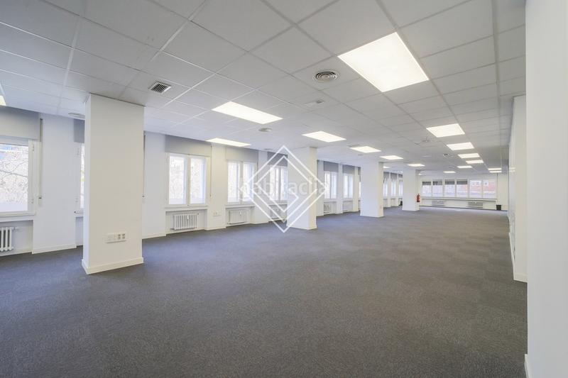 Foto 2d512732-946f-4b04-9a19-581f9fa972d5. Miete büro mit heizung in Nueva España Madrid