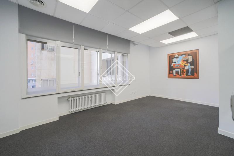 Foto 2ed058b7-71a4-4d73-8f4a-82fbd1330489. Miete büro mit heizung in Nueva España Madrid