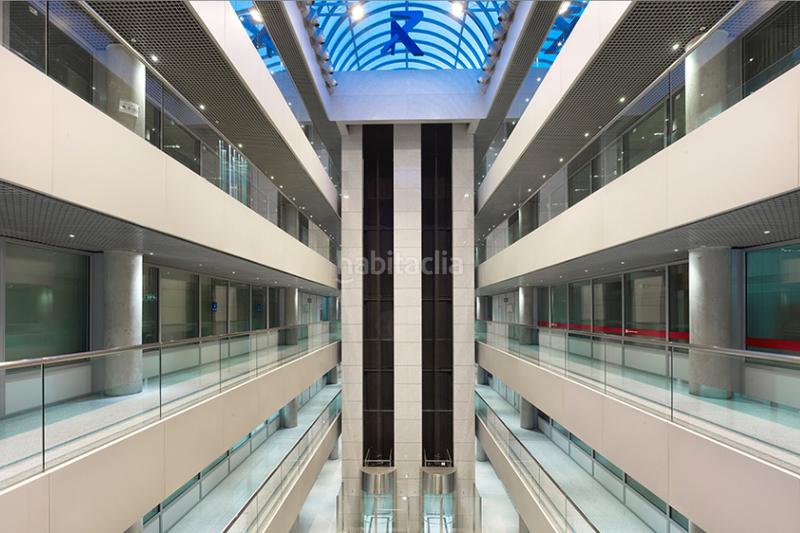 Foto 5864bb6c-03ba-4bea-a144-b38682483ad5. Rent office space with heating in Simancas Madrid