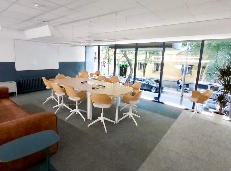 Foto f889634b-bd25-43b0-add7-97ad640fecf4. Rent office space with heating in Almagro Madrid