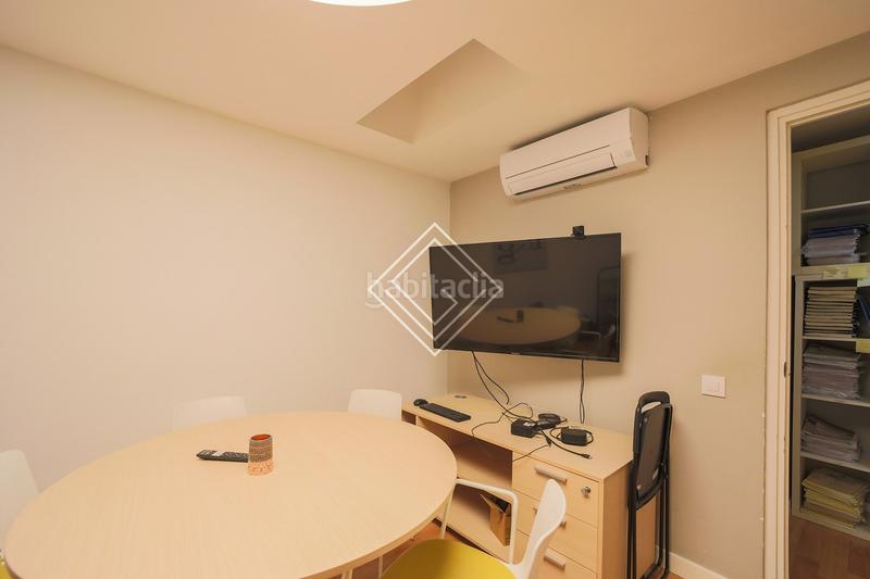Foto cccf306d-6ab9-453e-838f-1e2da7cdac91. Rent office space with heating in Hispanoamérica-Bernabéu Madrid