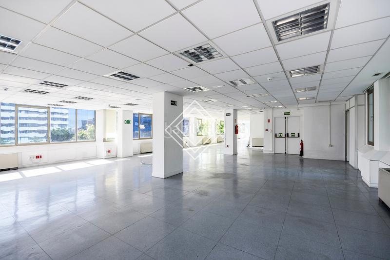 Foto 49c36bb8-6a02-4898-8919-e3b39c8894b7. Location bureau avec chauffage dans El Viso Madrid