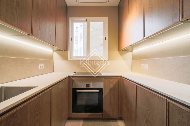 Foto a0cb8aa5-4825-40ec-bd34-f301da1c010e. Location appartement avec chauffage parking dans Almagro Madrid