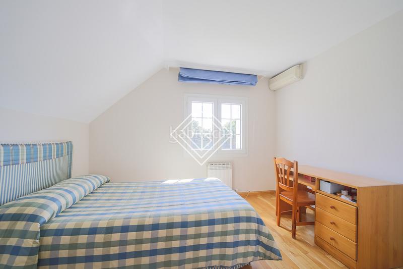 Foto c39880c1-9c4c-423d-9bcc-e29f22df408a. Chalet en Monteclaro Pozuelo de Alarcón