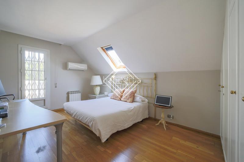 Foto d8457b41-03a4-4007-91b6-4f660ce90b12. Chalet con riscaldamento piscina in Monteclaro Pozuelo de Alarcón