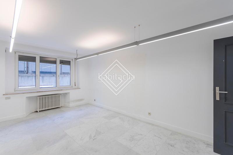 Foto 805e7b4d-0d60-4111-b5e3-b8c578e3261e. Ufficio con riscaldamento in El Viso Madrid