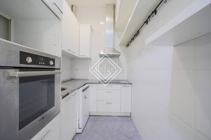 Foto c9f5cab1-5849-4c9f-acd2-7a09d99288b5. Casa a schiera con riscaldamento parcheggio piscina in Madrid