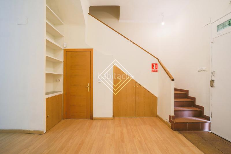 Foto 705501dd-2a7f-4ffb-baa2-81343f5bbb91. Casa adosada en Hispanoamérica-Bernabéu Madrid