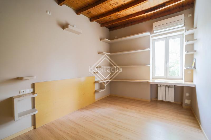 Foto ee5f49e4-9fb7-4c6f-a5fc-eeea809dff70. Semi detached house with heating parking pool in Hispanoamérica-Bernabéu Madrid