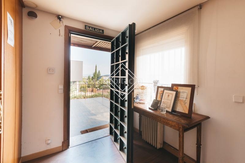 Foto 67ceaed8-5655-43b2-8f9e-14b02836456d. Chalet con parcheggio in Mirasierra Madrid