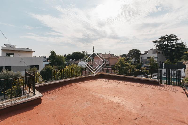 Foto 99d959f8-9241-4de6-a86f-8567557aef7a. Chalet con parcheggio in Mirasierra Madrid