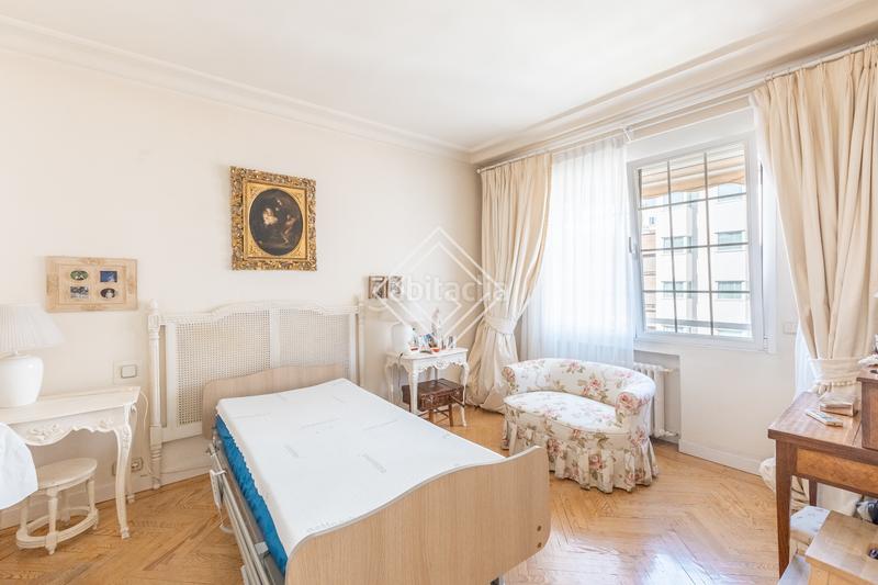 Foto 23e1c8a6-e226-4466-bfa1-50880be8bb56. Etagenwohnung mit heizung parking in Recoletos Madrid