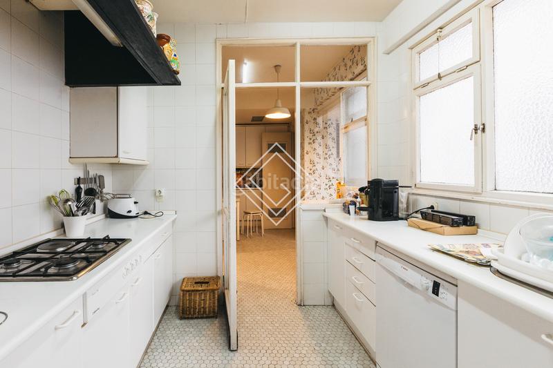 Foto 879cca63-5652-48d5-bd63-c4ba8c31f183. Flat with heating parking in Recoletos Madrid