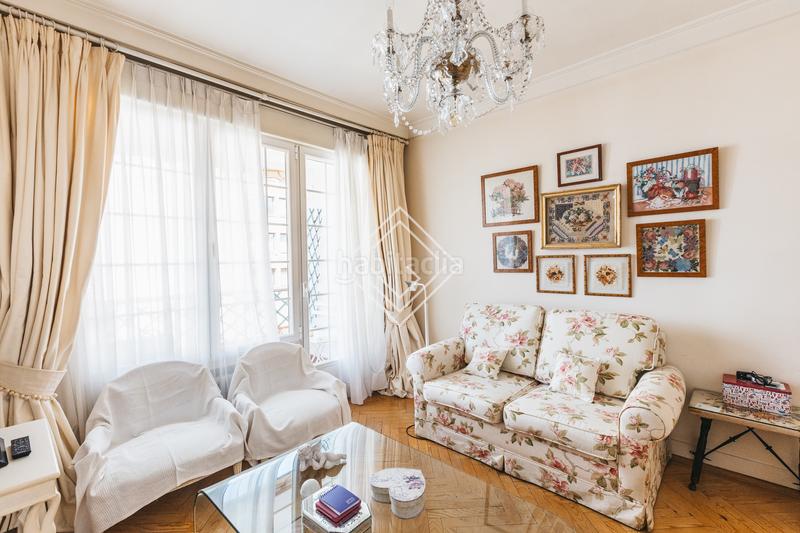 Foto 8dfb4977-29d6-48d2-be37-138eeb91ca70. Flat with heating parking in Recoletos Madrid