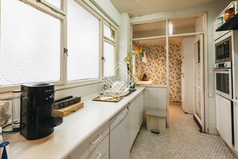 Foto d4082754-75d8-465a-a9f5-f29eaf1cfbac. Flat with heating parking in Recoletos Madrid