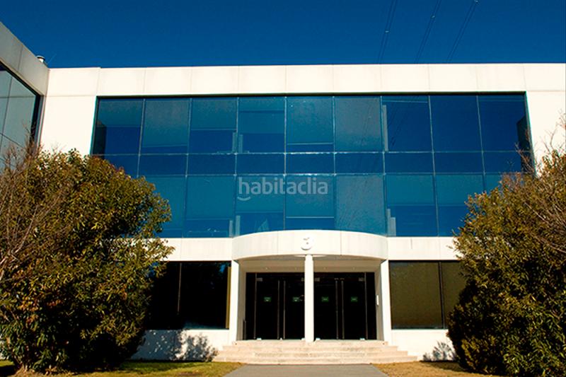 Foto 9686eb91-b2dd-4396-af5d-637e7233857f. Location bureau avec chauffage dans La Florida - El Plantío Madrid