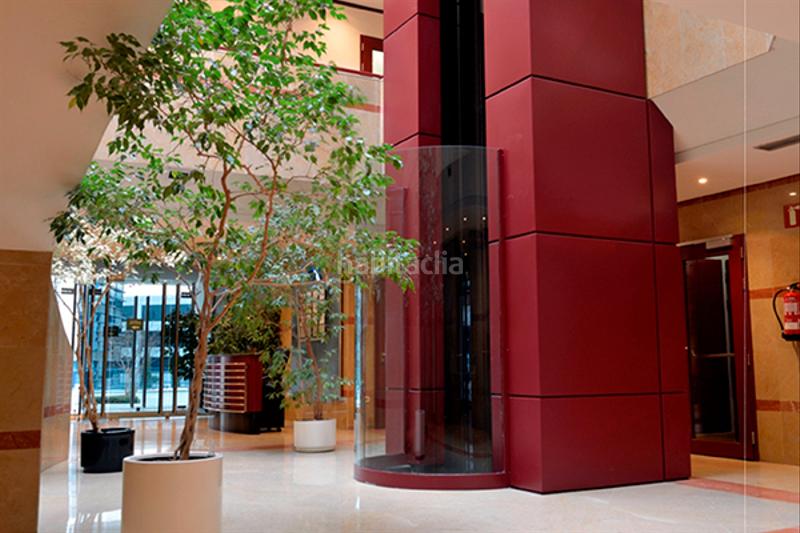 Foto 51b4cd2b-be3f-4821-853c-a4e030b2a636. Miete büro mit heizung in La Florida - El Plantío Madrid