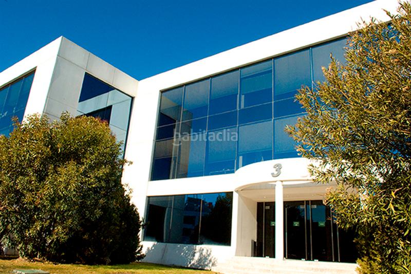 Foto 766cc6b2-d46a-4912-abc5-82e7ed16edd3. Miete büro mit heizung in La Florida - El Plantío Madrid