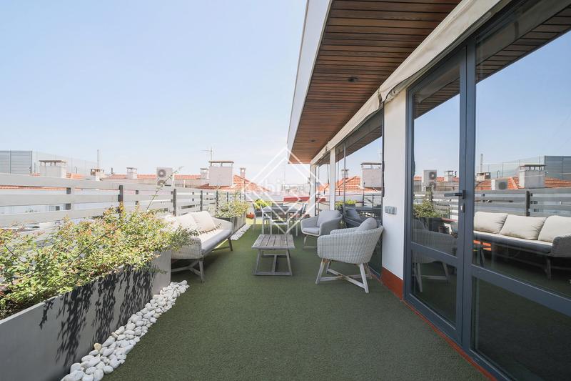 Foto 62cbe6a6-4ff2-4375-922c-ee1652a5fbbd. Office space with heating in Almagro Madrid