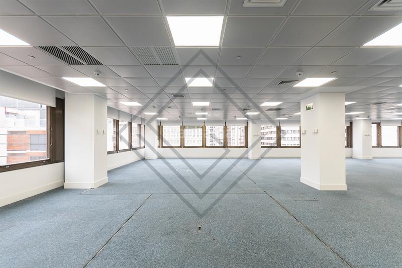 Foto cf46823c-b346-4c4d-b181-49bbddd44b7a. Location bureau avec chauffage dans Castillejos-Cuzco Madrid