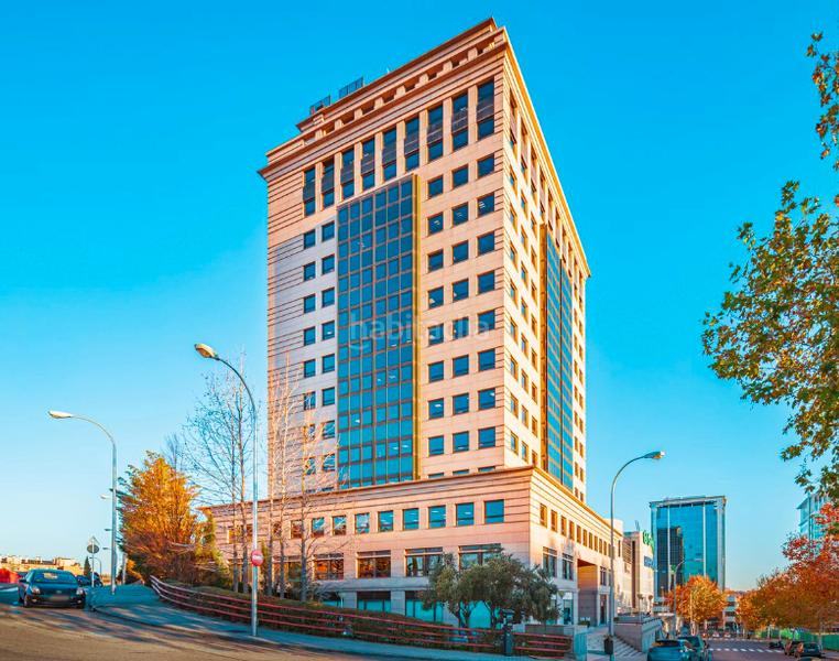 Foto 4298a437-fdf6-4a5e-a6c9-9cce69c3b9d7. Rent office space with heating in Delicias Madrid