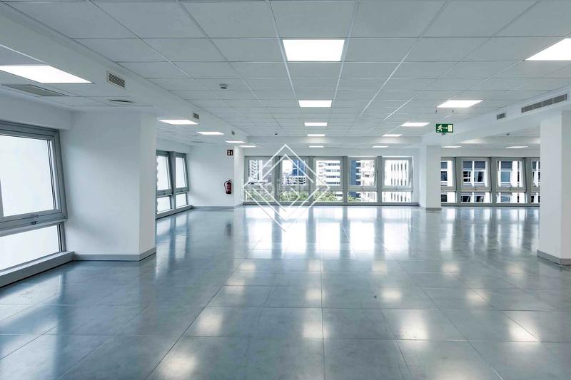 Foto b212689f-92c6-43ac-8702-0454f2b5079f. Alquiler oficina en Cuatro Caminos - Azca Madrid