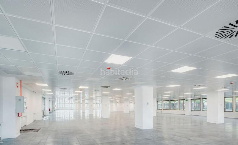 Foto 6cfc7ee9-7a3f-4f3e-95d3-de1bb8fa443d. Miete büro mit heizung in La Florida - El Plantío Madrid