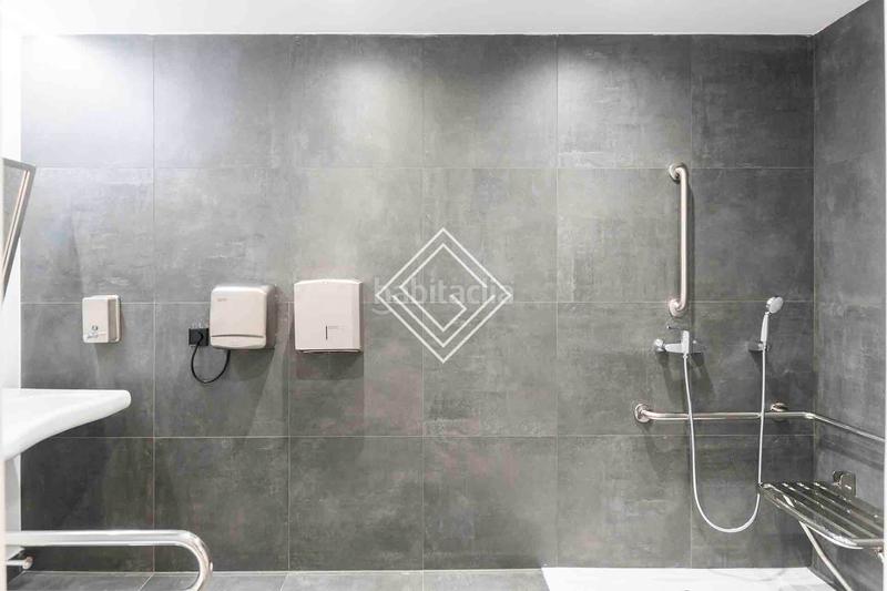 Foto dd88dd4d-dceb-4ee9-bd51-9926267ae374. Affitto ufficio con riscaldamento in La Florida - El Plantío Madrid