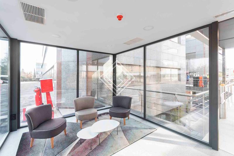 Foto 85f628d0-00a7-4876-a194-f10f4ea0820b. Rent office space with heating in La Florida - El Plantío Madrid
