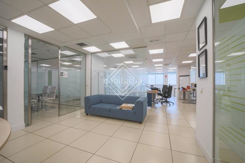 Foto 3427e112-0325-43ae-8315-69276a23e891. Miete büro mit heizung in Castellana Madrid
