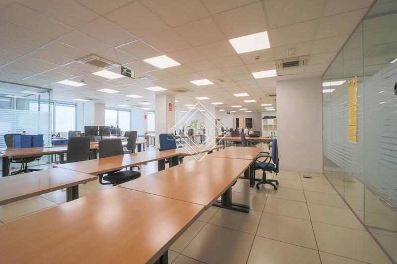 Foto 43c3dae4-43f0-40dd-b86b-b38e3ab2840a. Rent office space with heating in Castellana Madrid