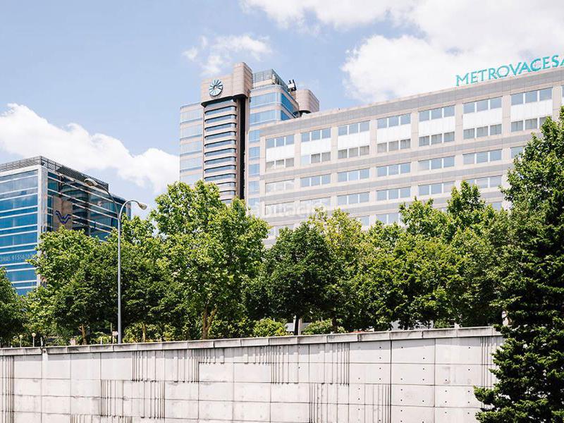 Foto 3e0662fd-c9f5-4214-9f96-8586cf937819. Rent office space in Peñagrande Madrid